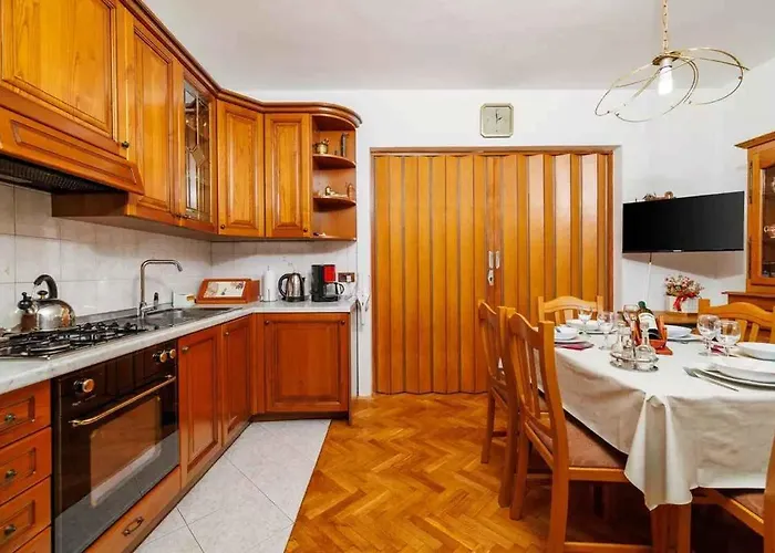 Apartment Near In 54969