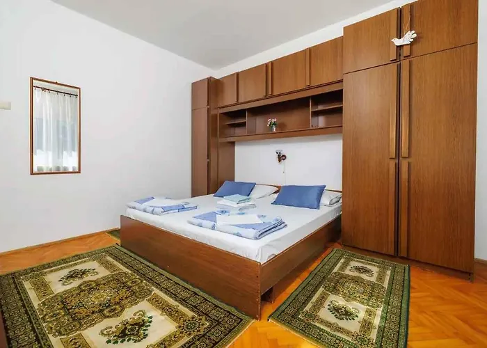 Near In 54969 Apartment *